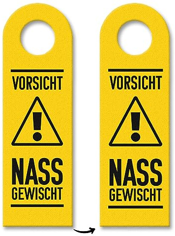 Vorsicht Nass gewischt Türhänger mit Hintergrund in gelb Achtung rutschig nicht betreten Boden feucht gewischt keine Fußabdrücke mehr auf feuchtem Boden