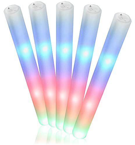com-four® 5X LED Light Stick in Schiuma - Stick Flash colorato RGB Lungo 40 cm - Rotolo di Schiuma con luci Lampeggianti per Discoteca, Festa, Festival - Tubo Fluorescente (05 Pezzi - Schiuma)