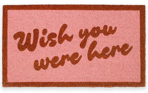 Fisura – Zerbino d’ingresso “Wish you” in cocco con base antiscivolo in PVC. Tappeto interno rosa dipinto a mano con messaggio amichevole e design unico. Misure: 70 x 40 cm.