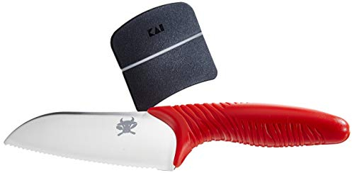 KAI Tim Mälzer Junior Kinderküchenmesser mit Wellenschliff 11 cm Klingenlänge - Kochmesser Kinder Ab 6 Jahren- PP-Kunststoffgriff - inkl. Fingerschutz und Messertasche - Red Dot Design Award Gewinner