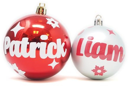 Personalisierte Weihnachtskugeln Aufkleber mit 5 Namen, 6 Schneeflocken, 6 Sternen und 24 Dekorationspunkten, Individuelle Weihnachtsdekoration, 7 cm Breite, 3-4 cm Höhe, Gold, Rot, Silber, Weiß