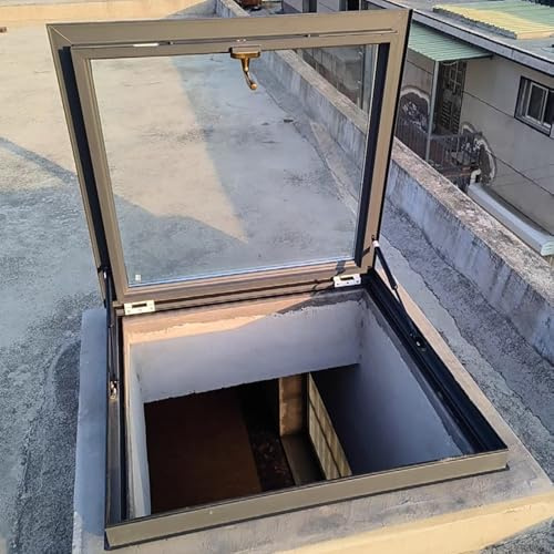 Fenêtre de sous-sol d'échappement de grenier étanche à la pluie, puits de lumière en alliage d'aluminium for toit de maison, trappe d'accès au toit avec verre.