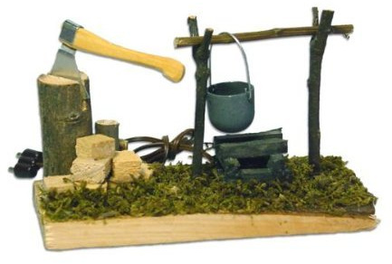 Lagerfeuer mit Axt, Höhe 8cm