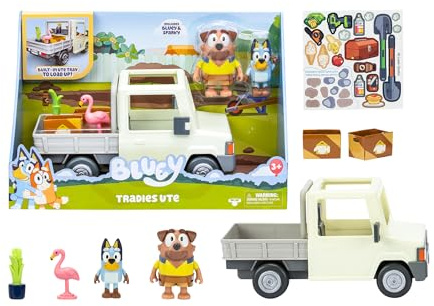 Bluey Tradies Truck, LKW, inkl. Fahrerfigur, lustiges Zubehör wie Obstbox, Flamingo, Pflanze und Aufkleber, Berühmte (BLY82000)
