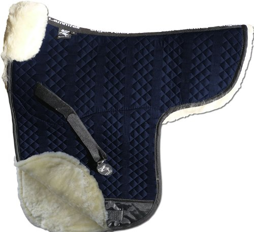 Engel Reitsport | SADEK3-D-MAR-MED | Lammfell Satteldecke | Unterseite komplett gefüttert | Fellkranz vorne | Dressur | Stoff Marineblau Fell med.