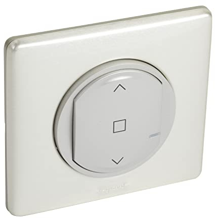Commande Centrale sans Fil pour jusqu'à 20 Interrupteurs de Volets Roulants et Stores Céliane with Netatmo Complet (Fixations, Support, Enjoliveur, Plaque) - Finition Titane - 199175 - Legrand