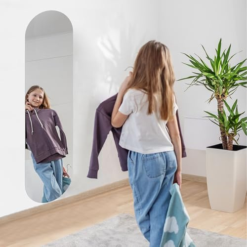 Larber 4 Stück Spiegel Selbstklebend, 30 x 30 cm Flexible Acryl Spiegel Spiegelwand für Wohnzimmer Badezimmer Schlafzimmer Schlafsäle Schränke und Hintertüren