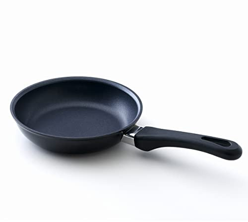 Fissler Padella per Snack in Alluminio Rivestito, Diametro 18 cm, 0.7 L, 045-300-18-100/0, Nero
