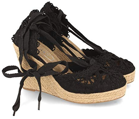 Sandalia Valenciana de Mujer Estilo Vintage con Cuna de Yute, Pala con Tiras Cosidas en Forma de Petalos de Flor y Cordones en el Tobillo. Primavera Verano 2020.