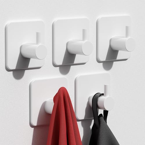 Auxmir Ganchos Adhesivos Baño de Acero Inoxidable, Toalleros sin Taladro Resistentes, Colgador Toallas Baño Grande, 5 Pack Blanco (4.5x4.5cm)