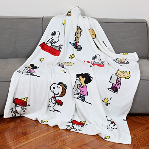 Kanguru Plaid Snoopy Peanuts Blanket, Super Soft, Cozy, fluffy, Warm, Throw Fleece Blanket Microfiber Gift for Confort Relaxing on Sofa, Bedroom, Couch, Travel, Kids, colour White, Size 130 x 170 cm