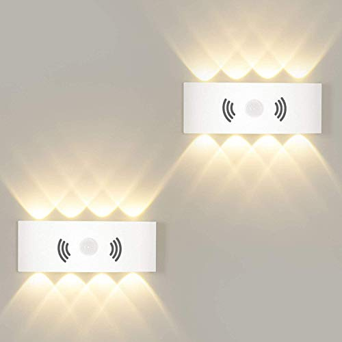 Kingwei 2 Stücke LED Wandleuchte Aussen 8W mit Bewegungsmelder Aussenlampe 3000K Warmweiß Außenlampe IP65 Wandlampen innen Up and Down Außenwandleuchte Weiß