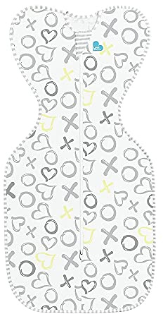 Love To Dream Swaddle Up, Neugeborene 2,2–3,8 kg, Kisses White – Enge Passform unterstützt gesunden Schlaf, 0,2 Tog für (24–27 °C), maschinenwaschbar, Von Hebammen empfohlen, mit Doppelreißverschluss