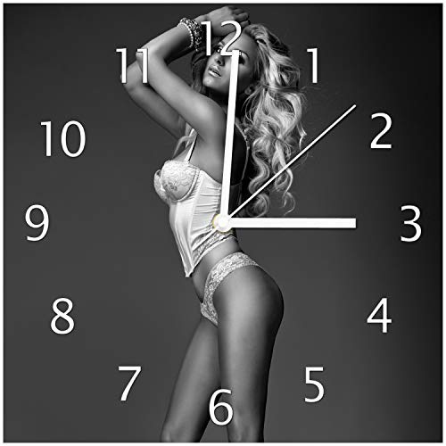 Wallario Design-Wanduhr Sexy Beine - Blondine mit Langen Beinen in Unterwäsche aus Glas, Motiv-Uhr Größe 30 x 30 cm, weiße Zeiger