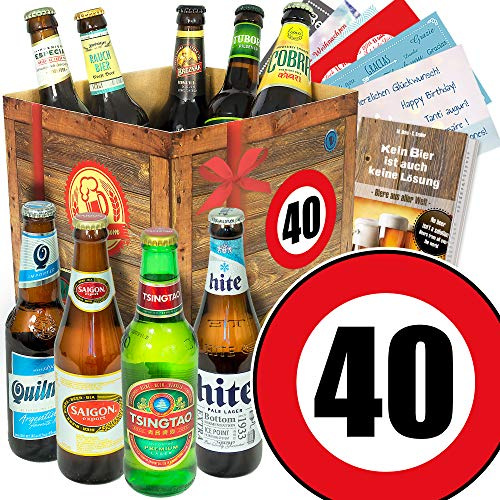Biererlebnis 40. Geburtstag - Bier Set mit 9 Bieren der Welt - Geschenke | Geschenkbox in Holzoptik mit internationalem Bier, 104-seitigem Bierbuch, Bewertungsbogen, Urkunden und Grußkarten
