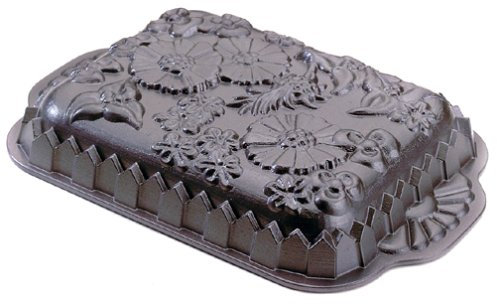 Nordic Ware Wildflower Pan