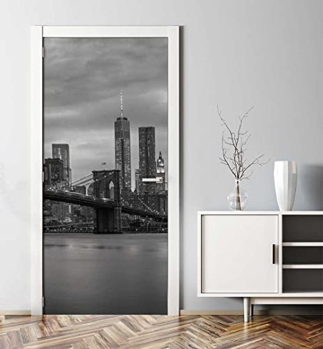 MyMaxxi - Tür bekleben mit Türtapete Türposter Türfolie Selbstklebend 90x200 New York Ausblick - Tür verschönern Türaufkleber Türklebefolie Statue Freiheit Brücke schwarz weiß
