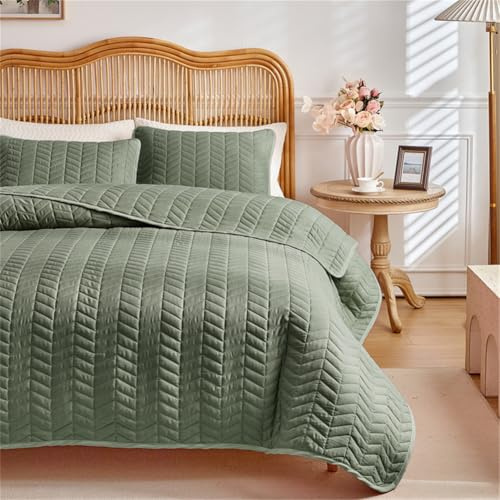 Morbuy 3 Pièces Couvre Lit 2 Personnes, Dessus de Lit Matelassé en Microfibre Ultra Douce avec Taies d'oreiller, Léger Très Grand Dessus de Lit pour Toutes Les Saisons (264x230+51x66*2,Vert armée)