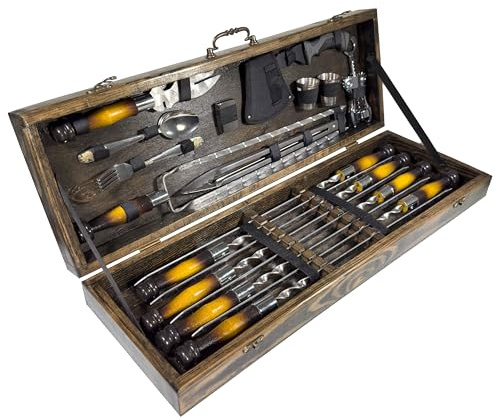 GOROCH BBQ Grill Geschenkset im Holzkoffer mit ukrainischer Symbolik – Premium Grillzubehör für Männer mit Edelstahlspießen, Grillzange, Messer, Schnapsgläsern, Feuerzeug & Fleischbeil – Outdoor Grill