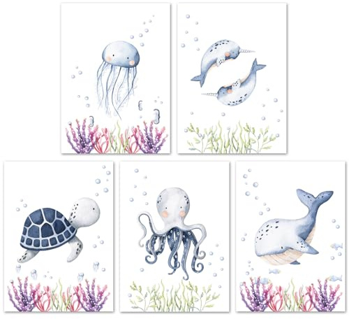 Calmondo 5 Kinderbilder Poster mit Meerestieren Qualle Schildkröte Wal Bilder für Kinder Wand-Dekoration für Kinderzimmer Geschenk für Mädchen Jungen | A4 ohne Bilderrahmen | Mit Kinder-Mappe
