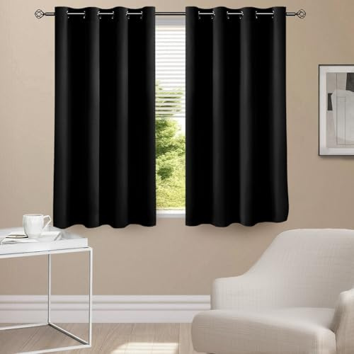 CUCRAF Samtvorhang mit Ösen 2er Set, blickdichte und lichtundurchlässige Vorhänge, H 160x B 140cm, luxuriöse wärmeisolierende Vorhänge für Wohnzimmer und Schlafzimmer (Schwarz)