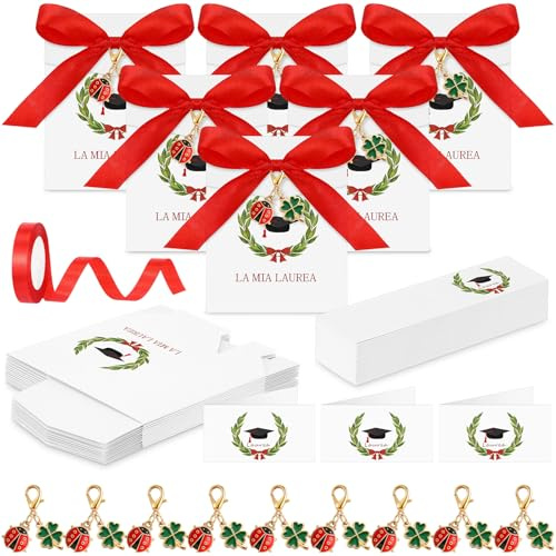 BBTO 30 Set Bomboniere Laurea Scatoline Portaconfetti Laurea Portachiavi Portafortuna con Ciondoli Coccinella Bigliettini Bomboniere Nastro Rosso Regali Fai da Te Decorazione Festa(Quadrifoglio)