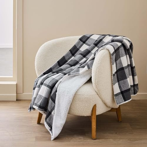Douceur d'Intérieur, Plaid (125 x 150 cm), Schottenmuster, Anthrazit, Tartan und Sherpa