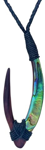 81stgeneration Handgeschnitzter Long HEI Matau Anhänger aus Holz mit Paua-Muschel | Surfer-Accessoire für Herren | Halskette aus Holz mit Angelhaken im Maori-Stil