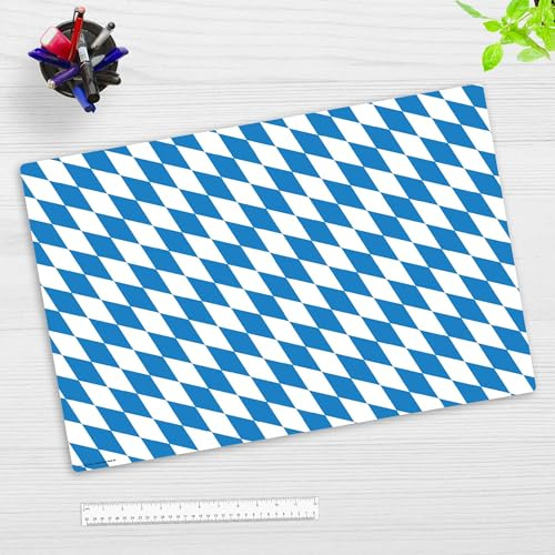 Schreibtischunterlage Kinder und Erwachsene – “Flagge Bayern“ – aus erstklassigem, strapazierfähigem Vinyl (Kunststoff) – 60 x 40 cm – Rutschfeste Schreibunterlage mit bestem Schutz – Made in Germany
