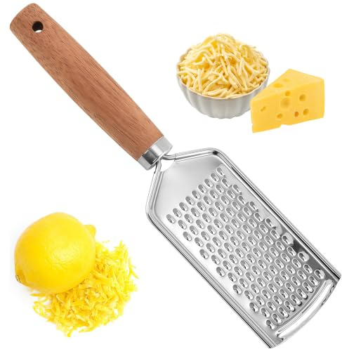 PIKABOOM Râpe Fine en Acier Inoxydable avec Manche en hêtre – Râpe à zestes pour Fromage à pâte Dure, Zeste de Citron, Gingembre, Noix de Muscade, ail, ustensile de Cuisine