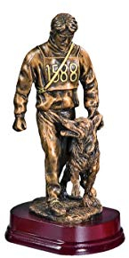 Henecka Pokal Serie Ellen, Silber-rot, mit Wunschgravur und auswählbarem Sport-Emblem, Größe 29 cm