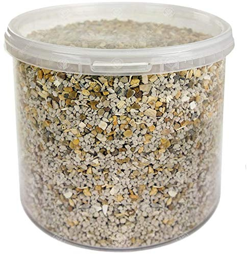 GardenersDream Mixed Poultry Grit | Premium Natural Food Mix | Added Oyster Shell | Rich in Vitamins and Calcium | Strong Beaks, Tough Bones & Large Eggs | Healthy & Developed Animal Feed (1L Tub)