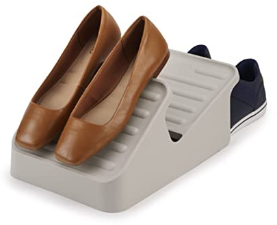 Joseph Joseph Shoe-In - 2-stegs platsbesparande skohylla, rymmer upp till 3 par, kompakt - Ecru
