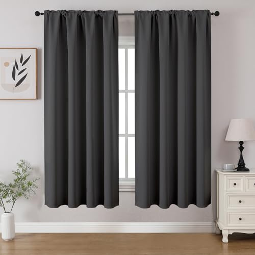 CUCRAF Tende oscuranti per finestre, con tasca per asta, isolamento termico, per camera da letto e soggiorno, set di 2 pannelli. 132 x 137 cm, grigio scuro