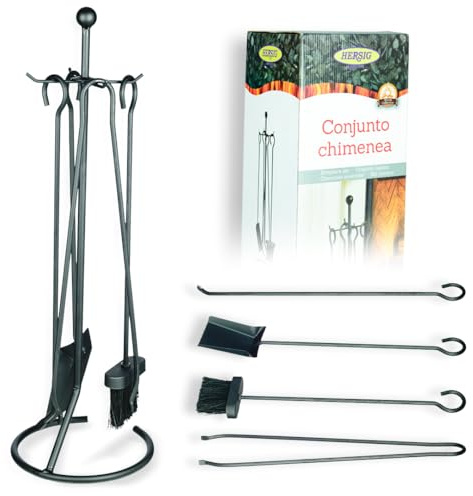 HERSIG - Set de Chimenea - Utensilios Chimenea de Leña con Soporte - Juego de 4 Accesorios de Forja -Pala, Escoba, Pinzas y Atizador - Accesorios Estufa y Chimeneas Leña
