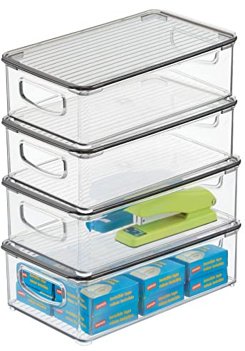 mDesign Box für Büroutensilien – stapelbare Plastikbox für Schreibtisch oder Schrank – Aufbewahrungsbehälter mit Klappdeckel für Umschläge, Stifte usw. – 4er-Set – durchsichtig und rauchgrau
