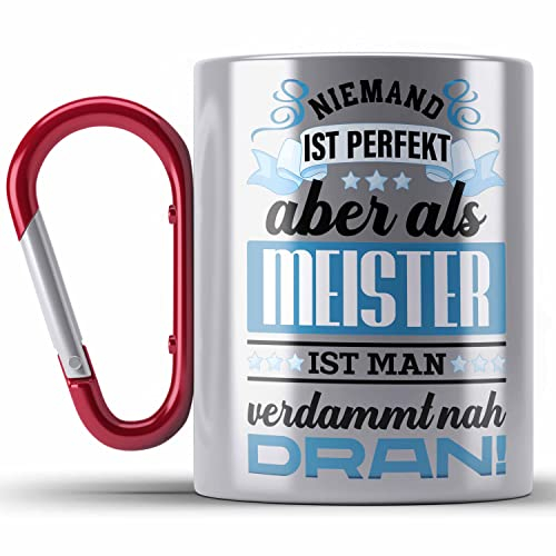Trendation - Meisterprüfung Bestanden Geschenke Meister Prüfung Edelstahl Tasse Karabiner Männer Metallbauer Schreiner Dachdecker Maler Elektrotechnik Elektronik (Rot)