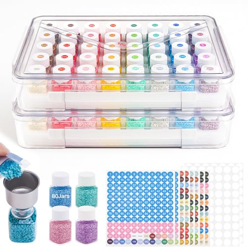 MOLEDINO 80 Stück Diamond Painting Aufbewahrungsbox mit Deckel (2 Pack) | Diamond Painting Zubehör Boxen für Steine, Klare Kunststoff Organizer mit Schaumstoff-Basis und Stickers, für Samen & Strass