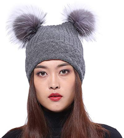 Damen Strickmütze schöne Baskenmütze Winter Mütze zwei Bommel Bommelmütze Beanie Waschbär Fell - grau mit grau