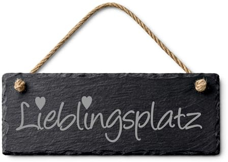 Schiefertafel Türschild Lieblingsplatz 22 x 8 cm – Dekoschild aus Schiefer mit Kordel zum Aufhängen – rustikales Türschild für Haus, Garten, Terrasse oder Lieblingsort