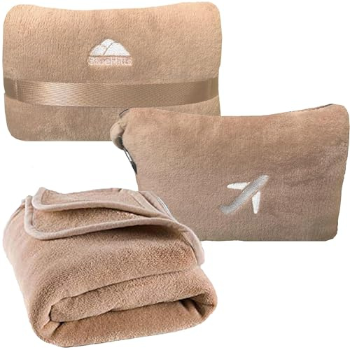 BlueHills Reisedecke-Kissen in Mini-Softhülle, Premium-Plüsch-Flugzeugdecke in weicher Tasche, Kompaktpack mit Gepäckgürtel und Rucksack-Clip, Beige M06
