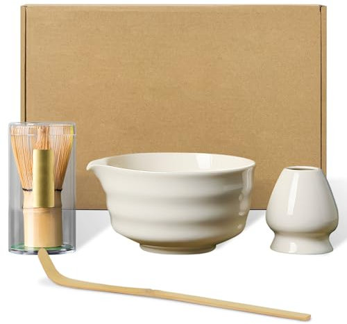 PZCC Ensemble de Matcha Japonais 4 Pièces, avec Fouet et Cuillère en Bambou, Bol Fait Main avec Bec Verseur, Support de Mélange en Céramique, Cadeaux Créatifs pour Les Amateurs de Matcha (Blanc)