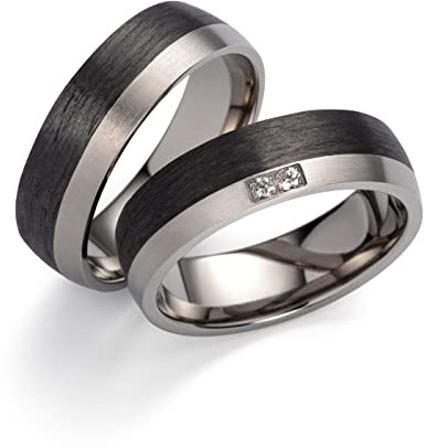 Schmuck Depot Partnerringe & Eheringe aus Titan und Carbon mit 2 Diamanten (0,030 ct W/SI) – Paar Verlobungsringe/Hochzeitsringe/Freundschaftsringe inkl. Gravur & Etui | 3846