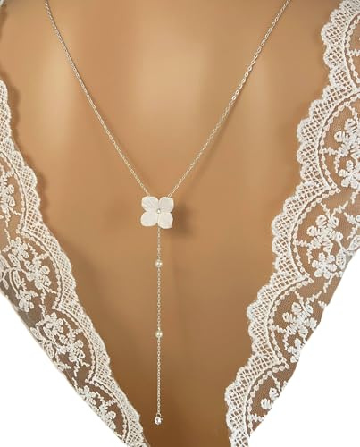 Générique collier de dos mariée fleur hortensia satin et perles nacrées, collier bijoux de dos pour mariée de fabrication française