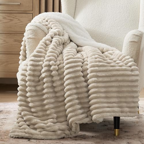 BEDSURE Sherpa Decke Beige - Warme Dicke Kuscheldecke Flauschig, Sofadecke Couchdecke Winterdecke, Wohndecke 130x150 cm Wohn- & Kuscheldecken