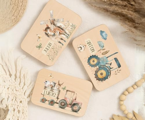 wolga-kreativ Personalisiertes Frühstücksbrettchen Kinder mit Bauernhof Motiv – Dorf, Traktor & Pferd – Holzbrett mit Namen – Geschenk zur Taufe, Geburt oder Geburtstag