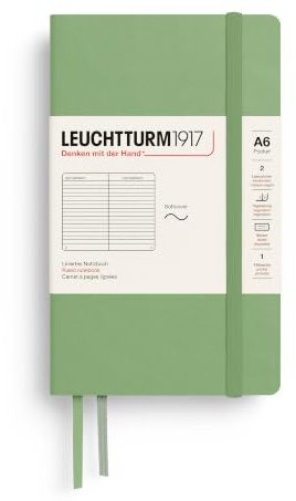 LEUCHTTURM1917 363951 Notizbuch Pocket (A6), Softcover, 123 nummerierte Seiten, Salbei, Liniert | 123 nummerierte Seiten mit Inhaltsverzeichnis, 2 Lesebändchen, Falttasche, Fadenheftung