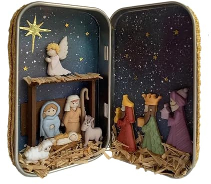 Wezalget Mini Crèche de Noël Portable dans Une Boîte en Fer Blanc avec Figurines De Mouton Et De Jésus De La Sainte en Résine, pour La des Amis
