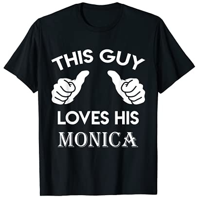 Este tipo ama su regalo MONICA San Valentín aniversario 02t Camiseta