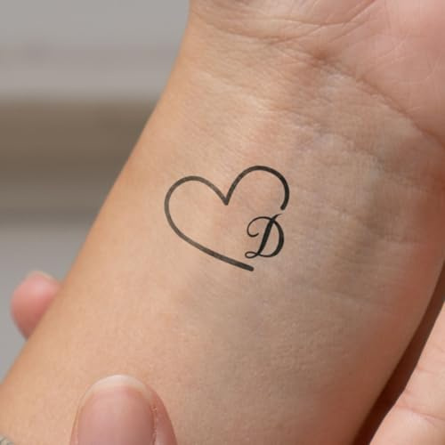 Inkster Tattoo Herz mit Initialen Buchstabe D | NEU: Verbesserte Qualität | Hautfreundlich & EU Kosmetikzertifiziert | hochwertige Temporäre Tattoos aus pflanzlichen Inhaltsstoffen | wasserfest